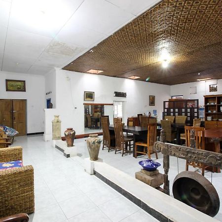 Reddoorz Near Rumah Sakit Wirosaban Salakan Экстерьер фото