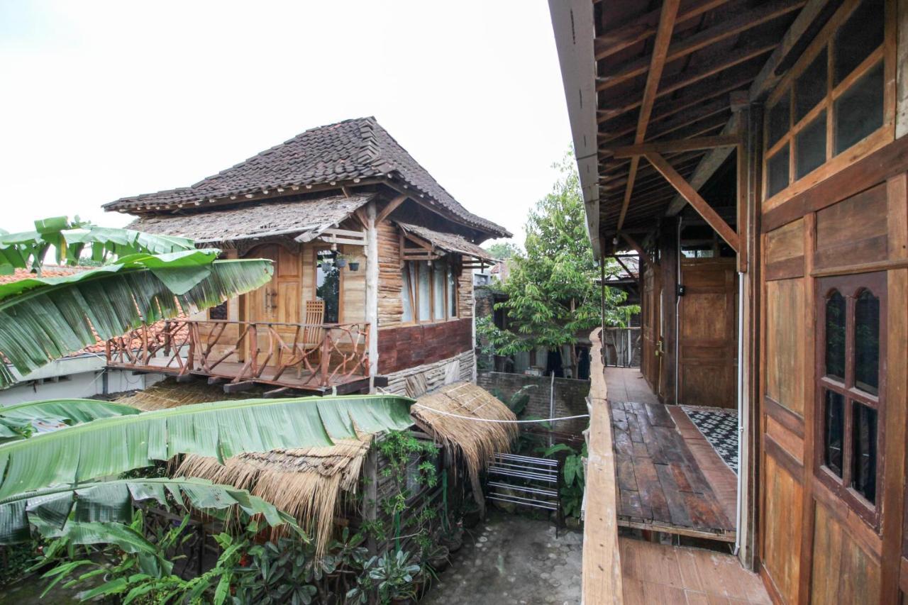 Reddoorz Near Rumah Sakit Wirosaban Salakan Экстерьер фото