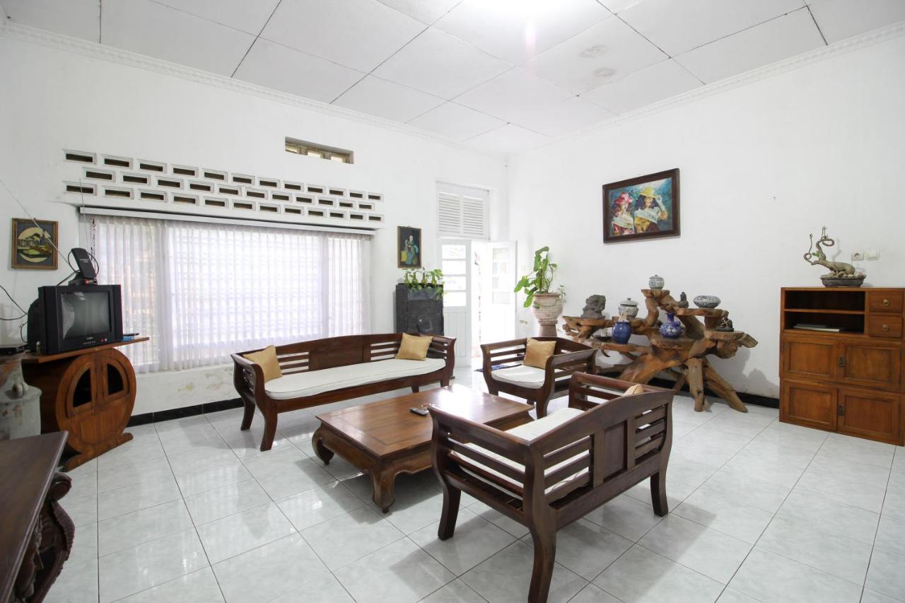 Reddoorz Near Rumah Sakit Wirosaban Salakan Экстерьер фото