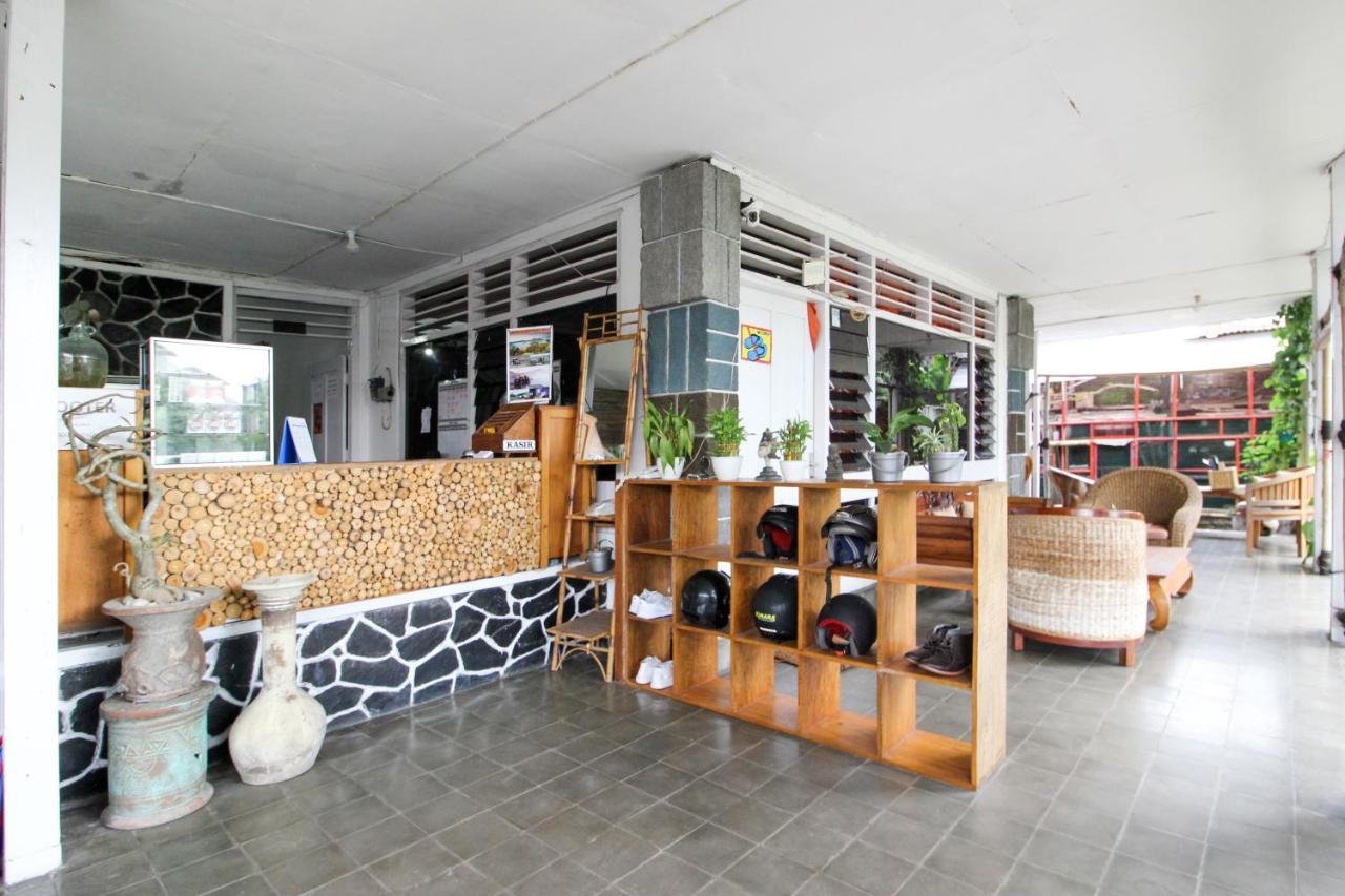 Reddoorz Near Rumah Sakit Wirosaban Salakan Экстерьер фото