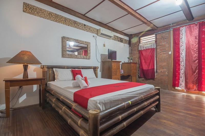 Reddoorz Near Rumah Sakit Wirosaban Salakan Экстерьер фото